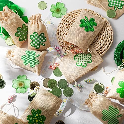 32 peças St Patricks Bolsas de dia, bolsa de cordão de St. Patricks, sacos de trenó de shamrock, Statricks Day Goodie Bag Clover