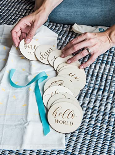 Milestão mensal do bebê loft branco - marcos de bebês artesanais feitos com madeira de bétula leve para comemorar o primeiro ano de vida do bebê, conjunto de 13 cartões