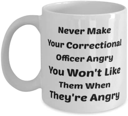 Oficial correcional Caneca, nunca deixa seu oficial correcional com raiva. Você não vai gostar deles quando eles estão