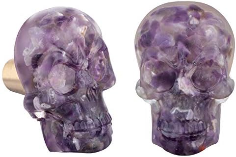 Pacote MookaitEdecor - 2 itens: Conjunto de 5 variadas esculturas de crânio de cristal e conjunto de 2 botões de gaveía de cristal de ametista com parafusos para decoração de casa