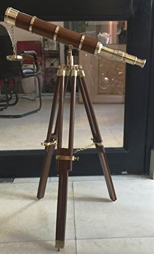 Telescópio de latão colecionável náutico vintage com tripé ajustável de madeira marrom