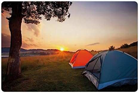 Camper Lunarable Camper Pet Tapete para comida e água, área de recreação no Parque Nacional com tendas ao pôr do sol com panorama de sol em ascensão, retângulo de borracha sem deslizamento para cães e gatos, multicoloria