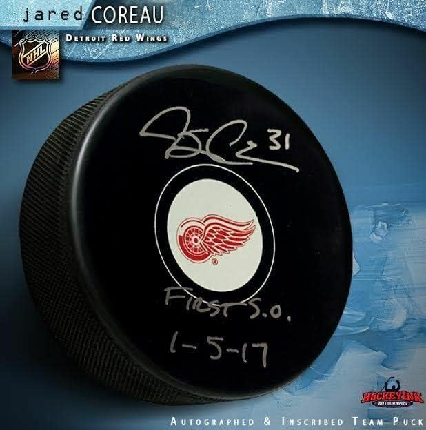 Jared Coreau assinou o Detroit Red Wings Puck com a primeira inscrição de shutout - Pucks autografados da NHL