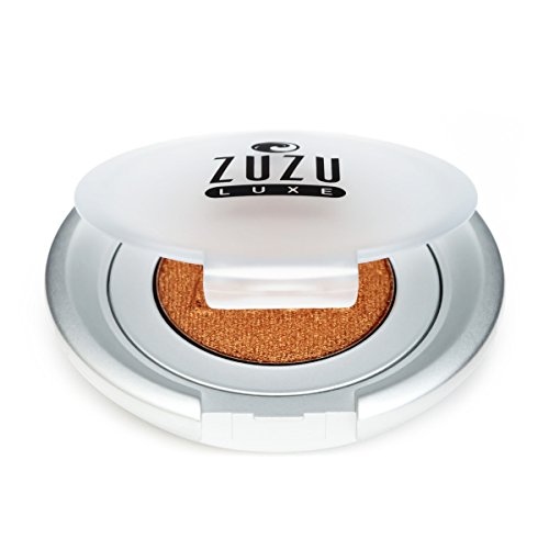 A sombra mineral de luxo de Zuzu, fórmula lisa aveludada e ricamente pigmentada. Natural, livre de parabenos, vegano,