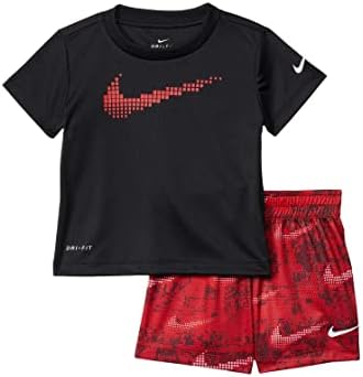 DRI-Fit de Nike Boy domina a camiseta gráfica e o conjunto de duas peças
