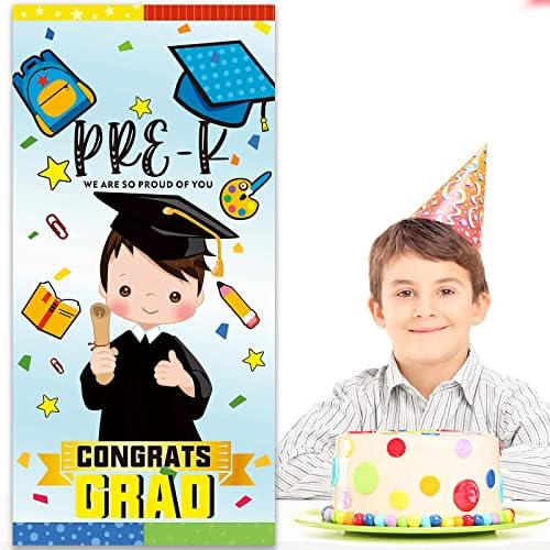 Pré-K estamos muito orgulhosos de você parabéns graduado 2022 banner cenário de fundo menino tampa de tampa de confete de confete para