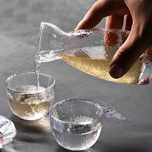 Doitool Japanese Tea Potes Glass Japanese Saike Conjunto de xícaras de saquê claro Kit de maconha inclui 1pc de garrafa de saquê tokkuri e copo de vinhos de 4pcs para prever o presente de chá transparente caneca de chá transparente