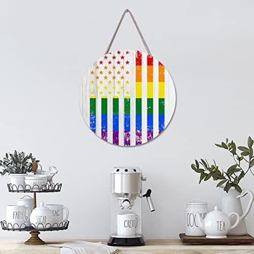 Arupkeer bem -vindo sinal orgulho arco -íris redondo placar de madeira retro angustiada bandeira de arco -íris signo orgulho amor arte pendurada na fazenda de decoração de casa