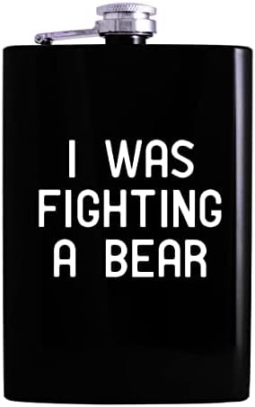 Eu estava lutando contra um urso - 8 onças de quadril de álcool, preto