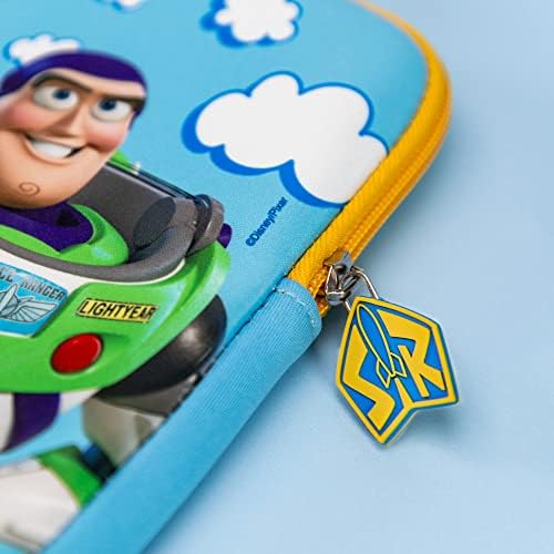Pebble Gear Disney Pixar Toy Story Kids Carry Case & Headphones, Child Safe com limitação de volume, bolsa infantil adequada para tablets de 10 polegadas, fogo 7 crianças, Fire HD 8, Nintendo Switch