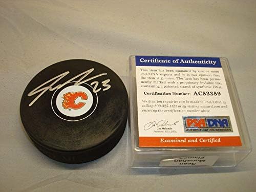 Sean Monahan assinou Calgary Flames Hockey Puck PSA/DNA CoA 1A - Pucks autografados NHL