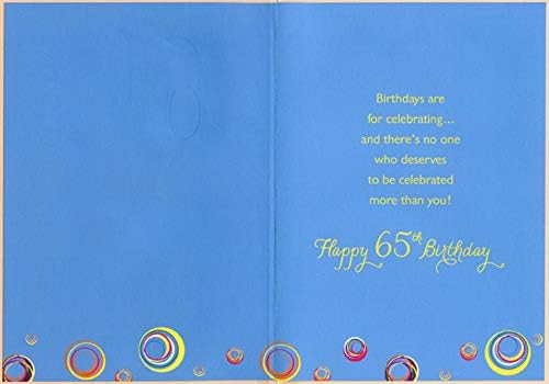 Greetes de designers redemoinhos e flores em janelas cortadas em laranja com idade 65/65º cartão de aniversário