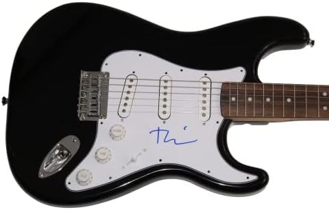 Tobey Maguire assinou autógrafo em tamanho real Black Fender Stratocaster Guitar