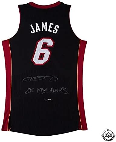 LeBron James assinou e inscrito “2x NBA Champs” autêntico Miami Heat Black Jersey - Upper Deck - Jerseys da NBA autografada