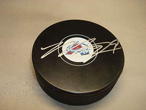 Matt Duchene assinou o Colorado Avalanche Hockey Puck autografado 1b - Pucks autografados da NHL