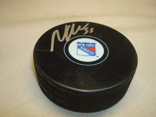 Nick Holden assinou o hóquei do New York Rangers autografado 1b - Pucks autografados da NHL