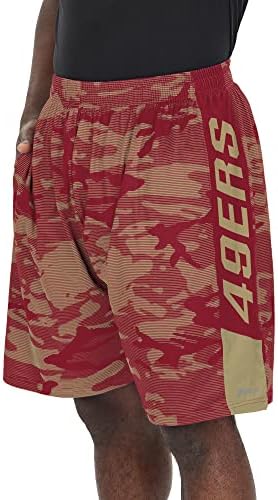 Shorts leves masculinos da Zubaz NFL com linhas de camuflagem, logotipo da equipe e Wordmark