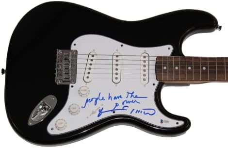 Patti Smith assinou autógrafo em tamanho grande Black Fender Stratocaster Guitar com as pessoas tem a inscrição de canções elétricas