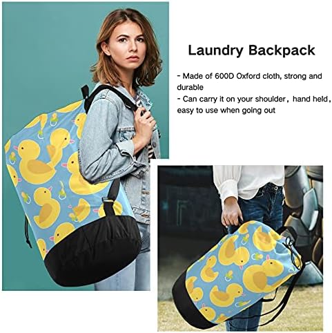 Pato de borracha amarela no fundo azul Bolsa de roupa de lavanderia grande mochila para serviço pesado com alças de