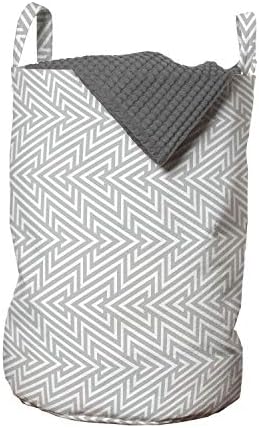 Bolsa de lavanderia geométrica cinza de Ambesonne, ornamentos triangulares da Chevron Ponteiros de direção em estilo retrô, cesta de cesto com alças fechamento de cordão para lavanderias, 13 x 19, cinza pálido e branco