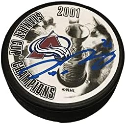 Peter Forsberg assinou o Stanley Cup Champions Puck - Colorado Avalanche - Pucks autografados da NHL
