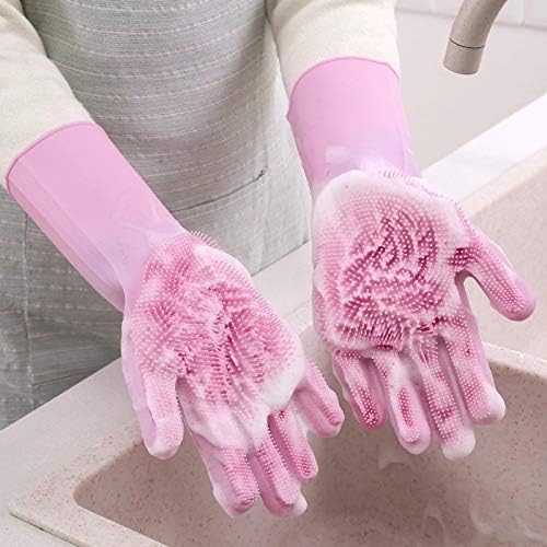 Luvas de silicone para lavar louça protegem pincéis limpos da sujeira da mão