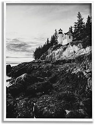 Stuell Industries Monocromo Rocky Shoreline Beach nuvens fotografia de farol, design de Daniel Sproul