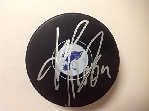 Nail Yakupov assinado autografado St. Louis Blues Hockey Puck B - Pucks NHL autografados