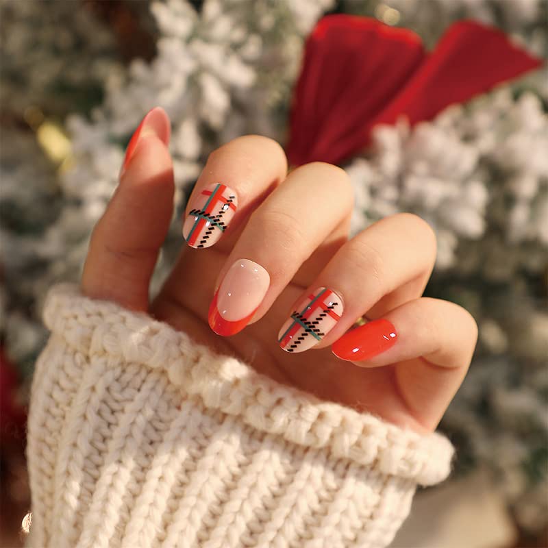 Natal Fake Nails Quadrado Pressione curta em unhas com flocos de neve, design de gengibre de gengibre, listras vermelhas foscas.