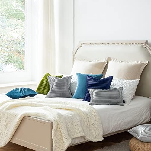 Pacote fantasmoscópio de 2 capas de travesseiro de arremesso decorativo de veludo - design de veludo triturado de veludo articulado - travesseiro quadrado sólido macio para cama de sofá e cadeira, verde, 18 x 18 polegadas 45 x 45 cm