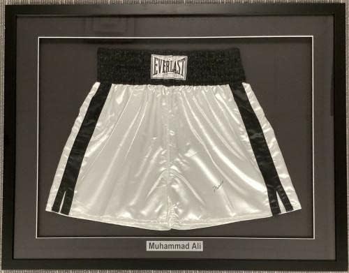 Muhammad Ali assinou troncos de boxe Everlast o maior HOF Autograph emoldurado JSA - vestes de boxe autografadas e troncos
