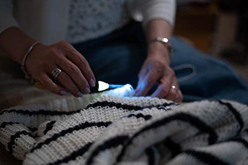 Os ganchos de crochê iluminam o gancho de crochê, alças ergonômicas. 17 USB Kit de tamanhos de gancho de gancho iluminados recarregáveis