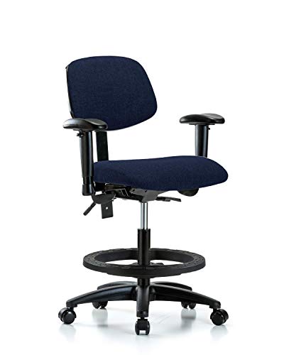 Labtech Seating LT42489 Cadeira de bancada média, tecido, base de nylon - inclinação, braços, anel de pé preto, rodízios, azul