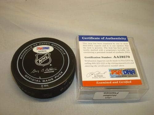 Jiri Hudler assinou o Calgary Flames Hockey Official Hockey Puck Auto PSA/DNA CoA 1A - Pucks NHL autografados