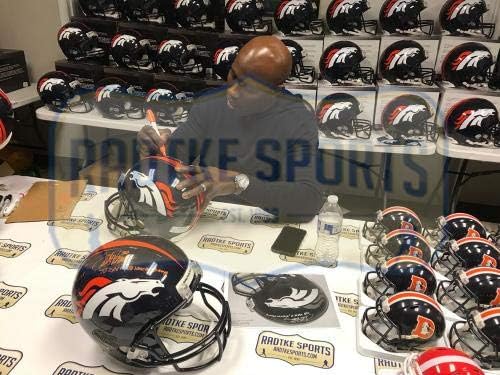 Terrell Davis assinou o capacete da NFL autêntico de Denver Broncos com a inscrição “SB XXXII, SB XXXIII